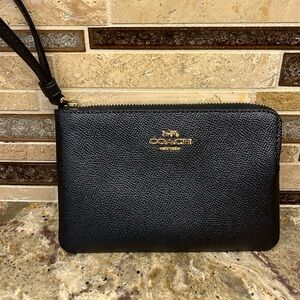- NWOT Black Pebbled Leather Coach  Wristlet